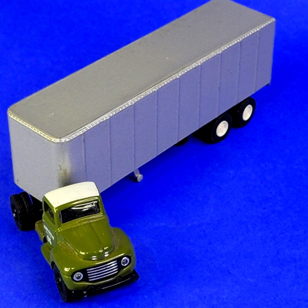 Green and Silver Toy Truck Ford F-7 Winn-Dixie truck vintage collectible